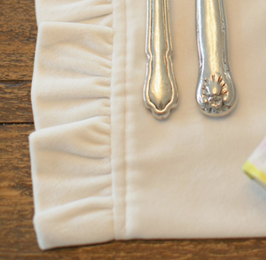 Velvet Ruffle Placemat - Cream