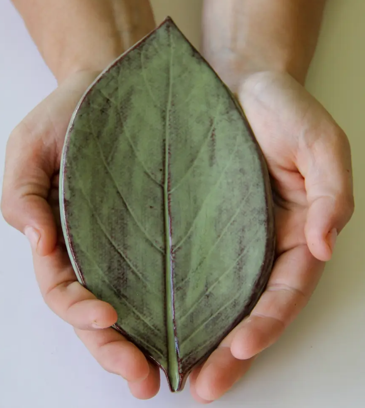 Large Leaf Soap Dish - Moss Green