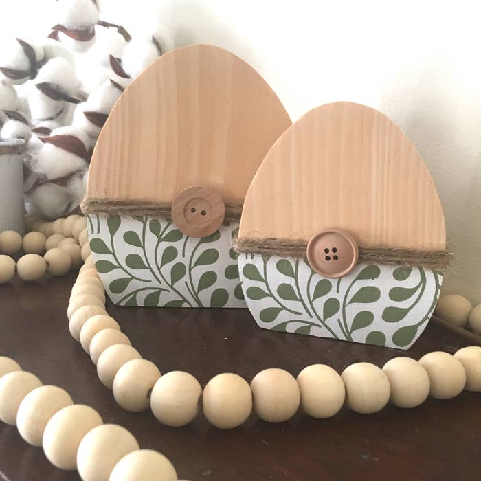 Wooden w/green vines-Set/2